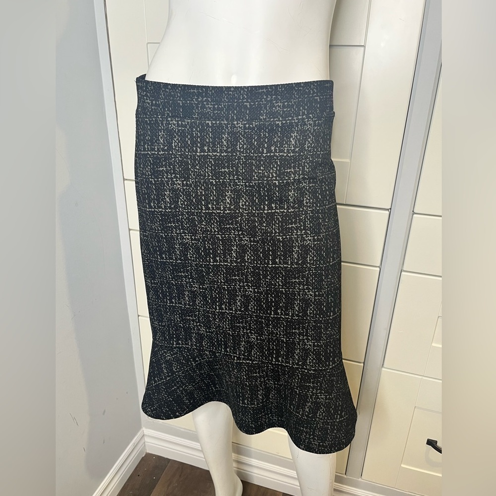 Black and gray. Stretch skirt. Tulip hem. Medium. Unlined.
